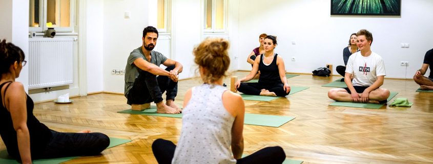 Praktizieren Sie Yoga im Studio Coming Hooomm in 1020 Wien-Leopoldstadt